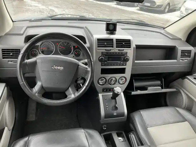 Sininen Tila-auto, Jeep Compass – HVG-271