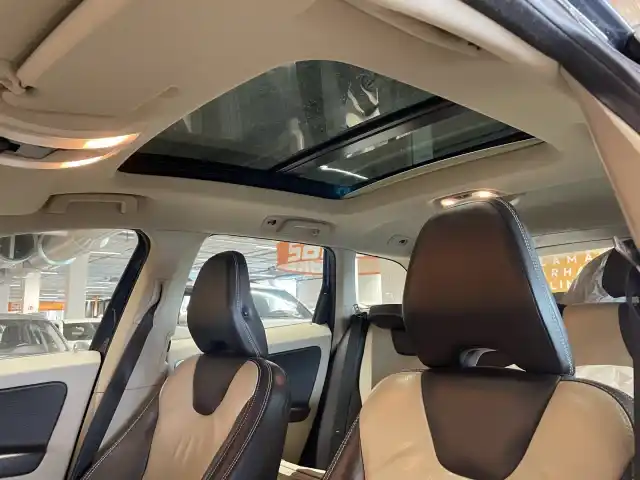Sininen Farmari, Volvo XC60 – HVY-724