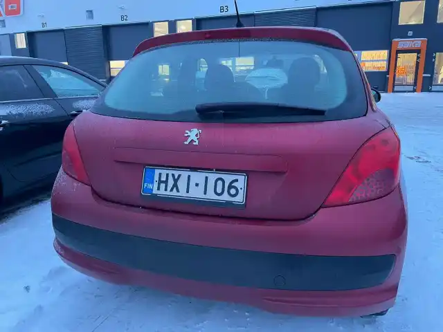 Punainen Viistoperä, Peugeot 207 – HXI-106