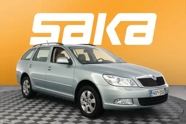 Vihreä Farmari, Skoda Octavia – HXY-250