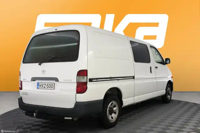 Valkoinen Pakettiauto, Toyota Hiace – HXZ-500