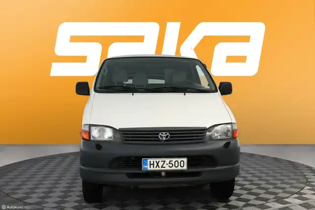 Valkoinen Pakettiauto, Toyota Hiace – HXZ-500