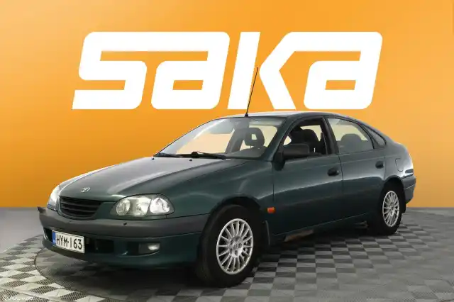 Vihreä Viistoperä, Toyota Avensis – HYM-163