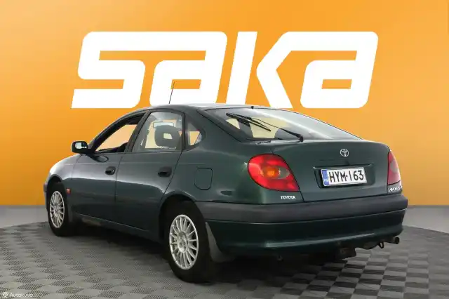 Vihreä Viistoperä, Toyota Avensis – HYM-163