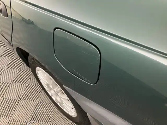 Vihreä Viistoperä, Toyota Avensis – HYM-163