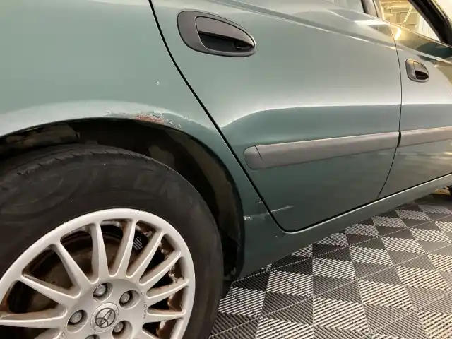 Vihreä Viistoperä, Toyota Avensis – HYM-163
