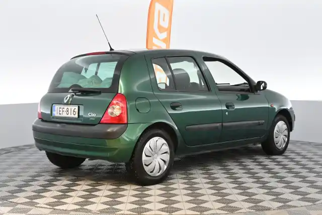 Vihreä Viistoperä, Renault Clio – IEF-816