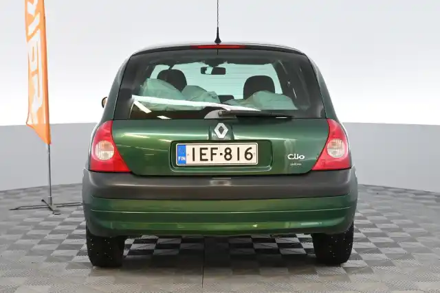 Vihreä Viistoperä, Renault Clio – IEF-816