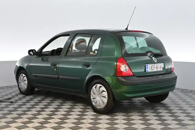 Vihreä Viistoperä, Renault Clio – IEF-816