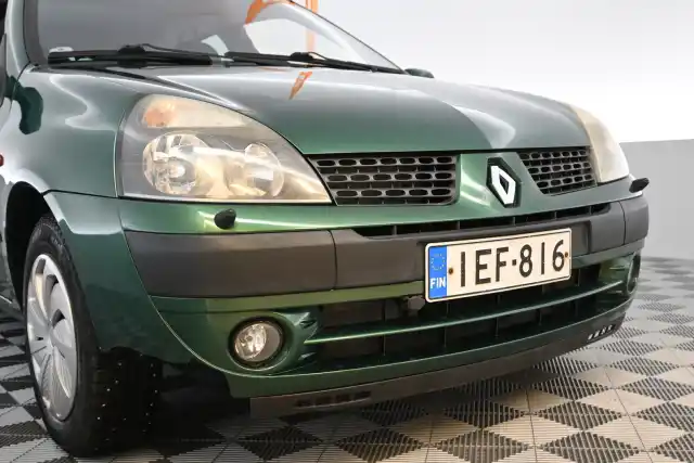 Vihreä Viistoperä, Renault Clio – IEF-816