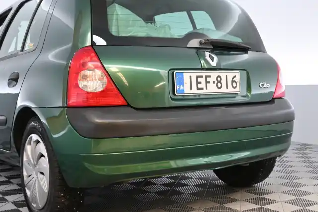 Vihreä Viistoperä, Renault Clio – IEF-816