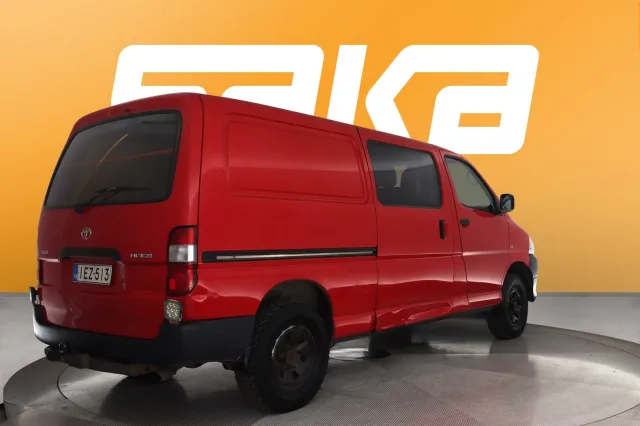 Punainen Pakettiauto, Toyota Hiace – IEZ-513