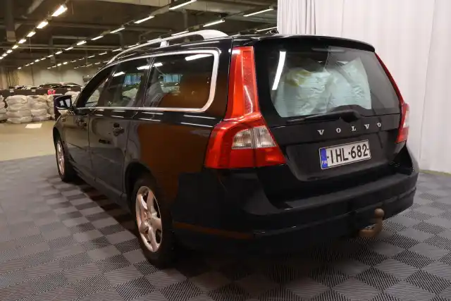 Musta Farmari, Volvo V70 – IHL-682