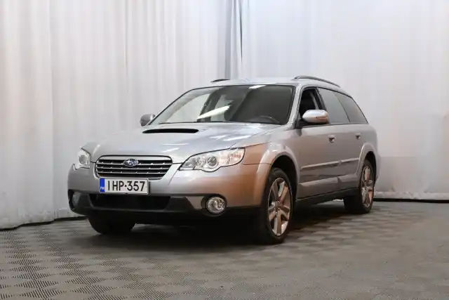 Hopea Farmari, Subaru Outback – IHP-357