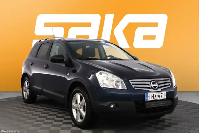 Sininen Maastoauto, Nissan Qashqai+2 – IHX-471