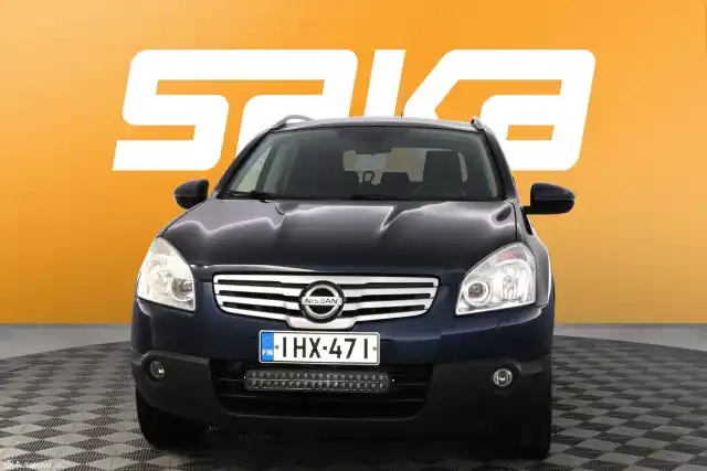 Sininen Maastoauto, Nissan Qashqai+2 – IHX-471