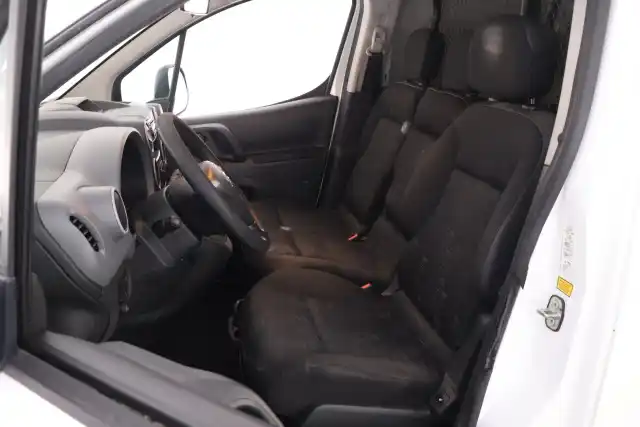 Valkoinen Pakettiauto, Citroen Berlingo Van – IJE-754