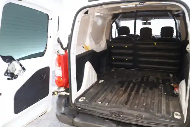Valkoinen Pakettiauto, Citroen Berlingo Van – IJE-754