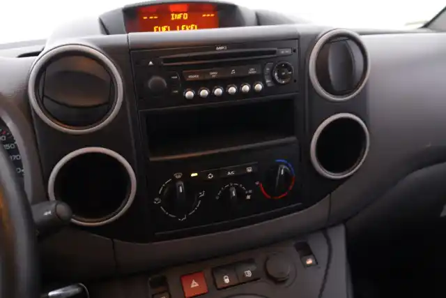 Valkoinen Pakettiauto, Citroen Berlingo Van – IJE-754