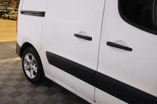 Valkoinen Pakettiauto, Citroen Berlingo Van – IJE-754