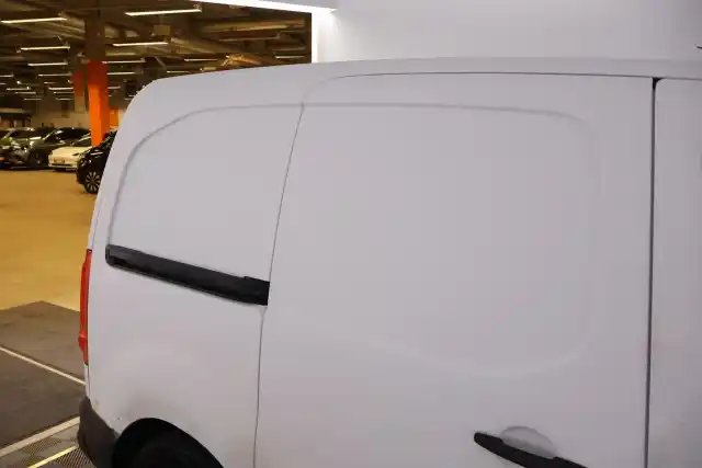 Valkoinen Pakettiauto, Citroen Berlingo Van – IJE-754