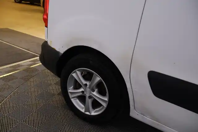 Valkoinen Pakettiauto, Citroen Berlingo Van – IJE-754