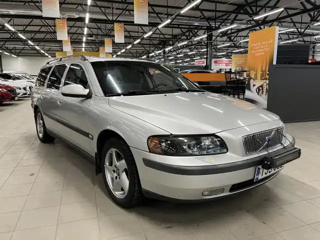 Hopea Farmari, Volvo V70 – IJJ-682