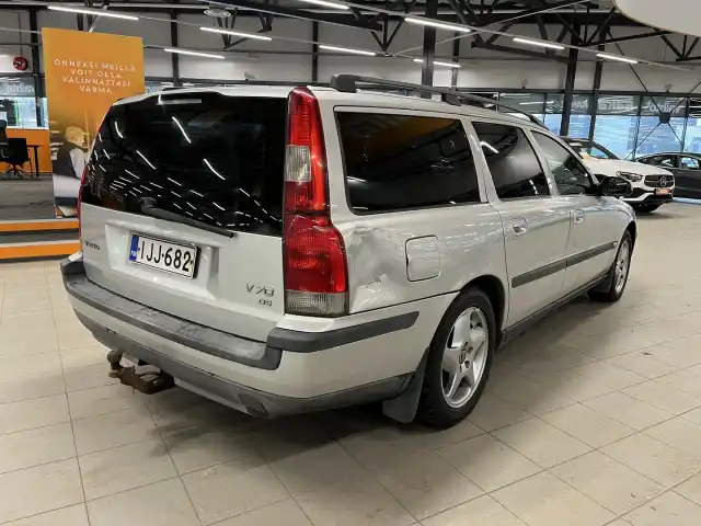 Hopea Farmari, Volvo V70 – IJJ-682