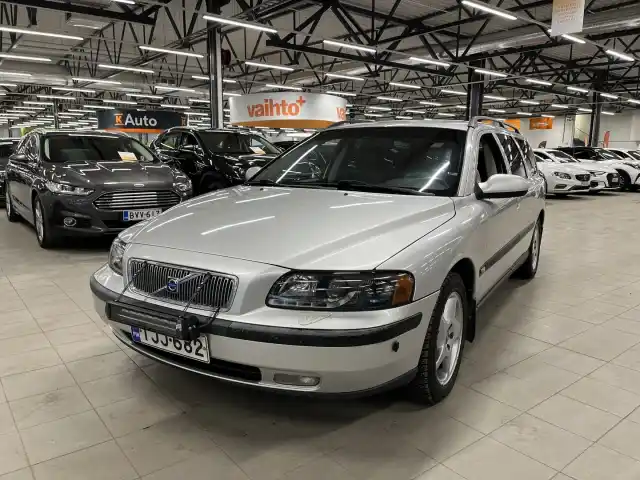 Hopea Farmari, Volvo V70 – IJJ-682