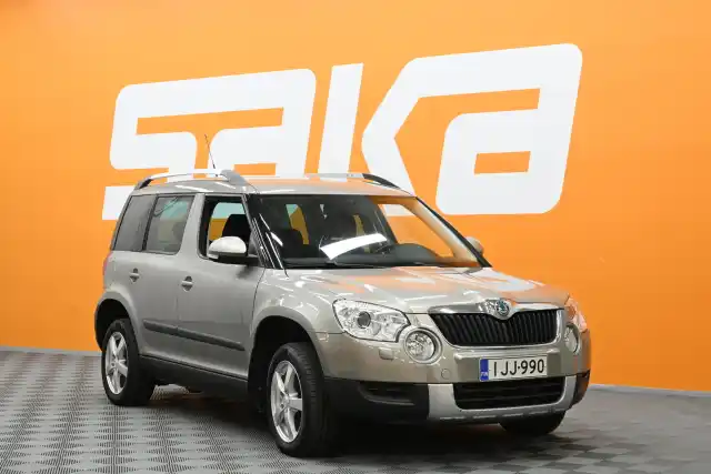 Beige Maastoauto, Skoda Yeti – IJJ-990