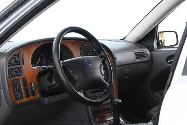 Hopea Sedan, Saab 9-5 – IJK-557