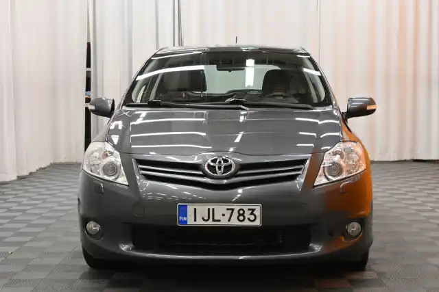 Harmaa Viistoperä, Toyota Auris – IJL-783