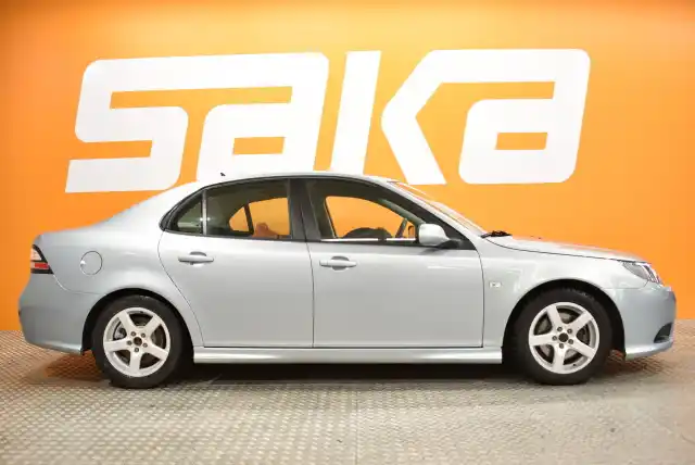 Harmaa Sedan, Saab 9-3 – IJS-888