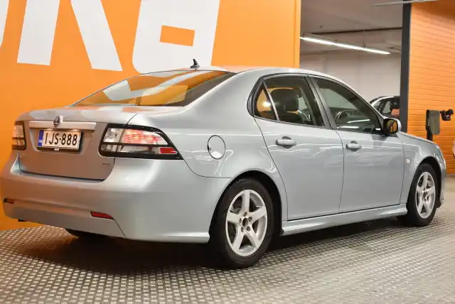 Harmaa Sedan, Saab 9-3 – IJS-888