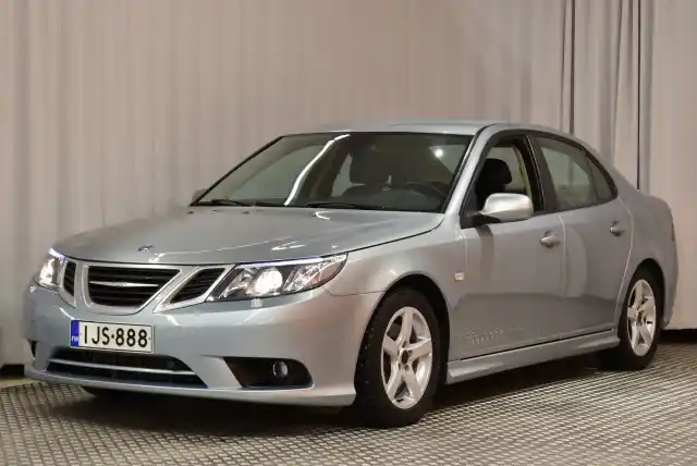 Harmaa Sedan, Saab 9-3 – IJS-888
