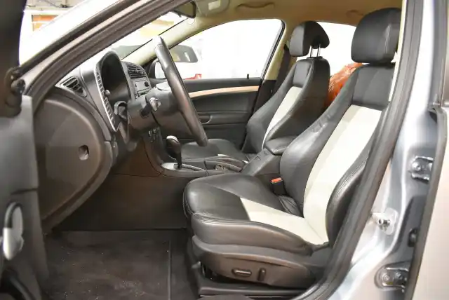 Harmaa Sedan, Saab 9-3 – IJS-888