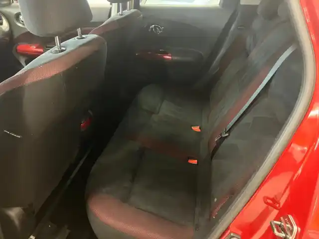 Punainen Viistoperä, Nissan Juke – IJV-937