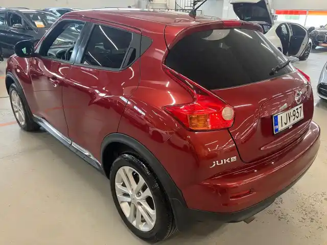Punainen Viistoperä, Nissan Juke – IJV-937