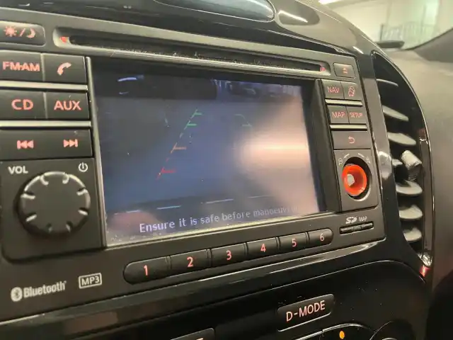 Punainen Viistoperä, Nissan Juke – IJV-937