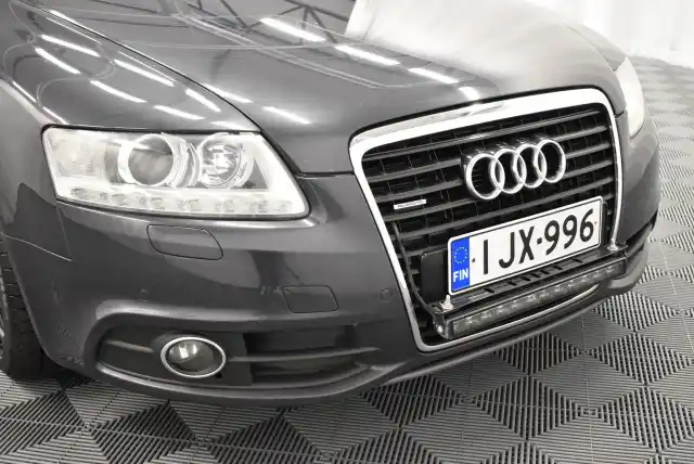 Harmaa Farmari, Audi A6 – IJX-996