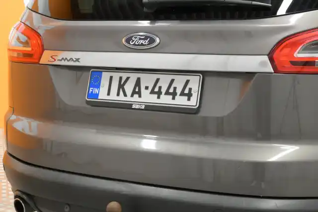 Ruskea Tila-auto, Ford S-Max – IKA-444