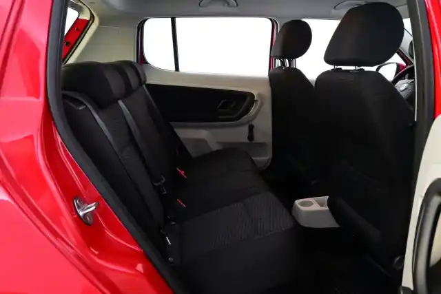 Monivär. Viistoperä, Skoda Fabia – IKA-782