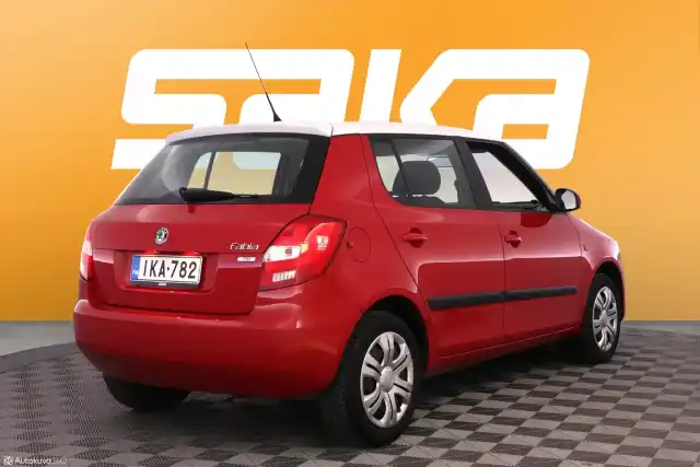 Monivär. Viistoperä, Skoda Fabia – IKA-782