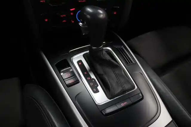 Musta Farmari, Audi A4 – IKH-932