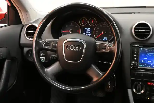 Punainen Viistoperä, Audi A3 – IKH-942