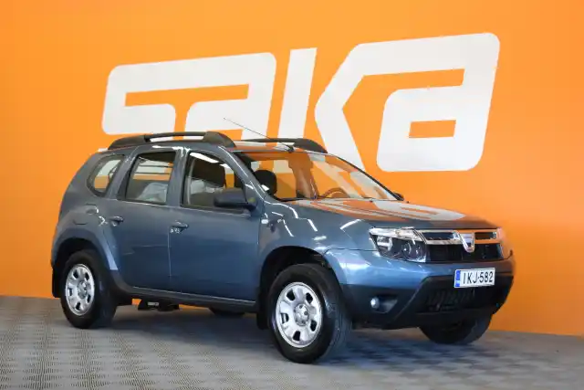 Sininen Maastoauto, Dacia Duster – IKJ-582