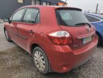 Punainen Viistoperä, Toyota Auris – IKO-243, kuva 3