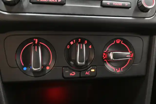 Punainen Viistoperä, Volkswagen Polo – IKO-971