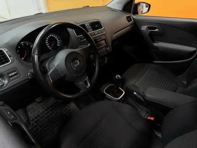 Ruskea Viistoperä, Volkswagen Polo – IKO-980