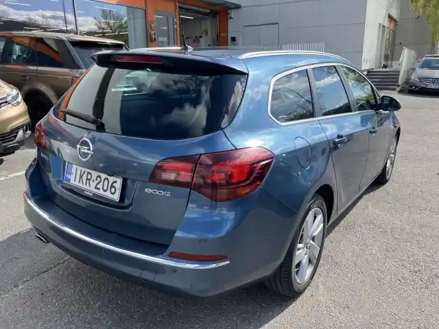 Sininen Farmari, Opel Astra – IKR-206